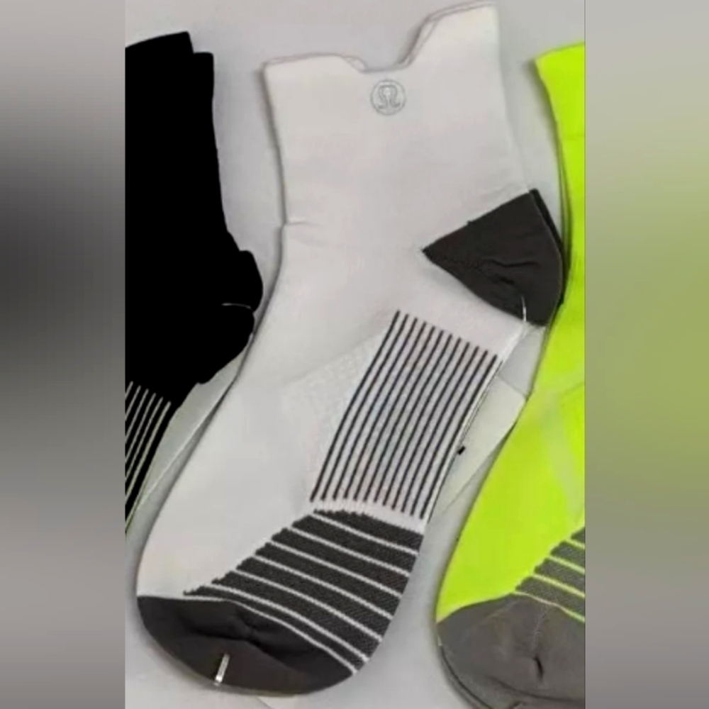 lululemon athletica Men's Performance Socks - White and Black